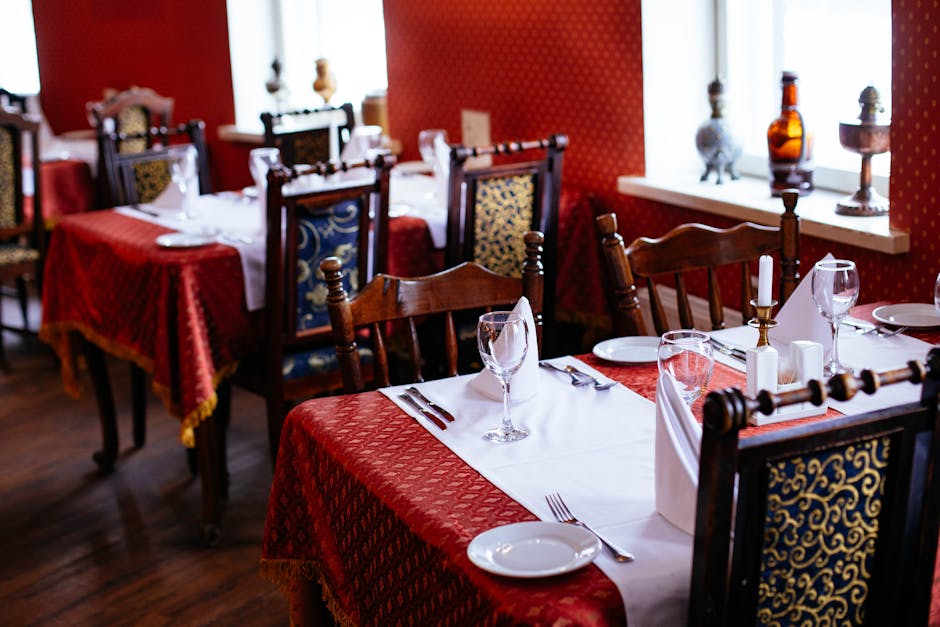 Interno di un ristorante di alta cucina elegantemente arredato